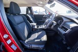 2021 Mitsubishi
                Outlander ES