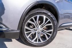 2017 Mitsubishi
Outlander LS