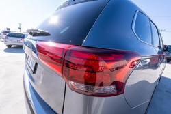 2017 Mitsubishi
Outlander LS