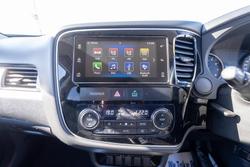 2017 Mitsubishi
Outlander LS