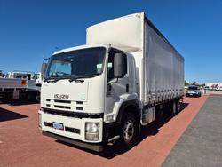 2012 Isuzu Trucks FVL1400 14 Pallet Tautliner and Lift