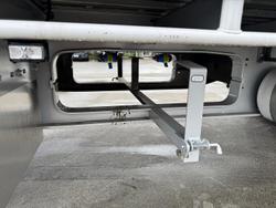 2022 Maxitrans
                St3 Lead A 12 Pallet Drop Deck Mezz