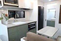 2025 VICTORY CARAVANS
Trophy 17'6