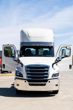 2024 Freightliner Cascadia 126 White