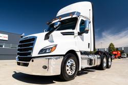 2024 Freightliner Cascadia 126 White