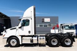 2024 Freightliner Cascadia 126 White