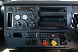 2024 Freightliner Cascadia 126 White