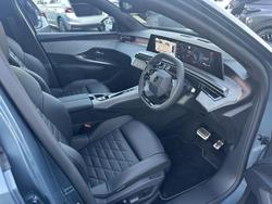 2024 Peugeot 3008 GT Premium Hybrid