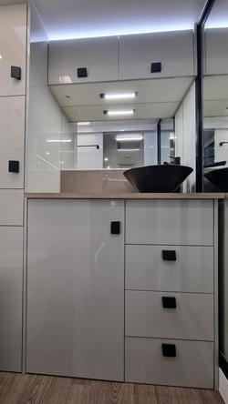 2023 Southern Cross Signature Series V5-3 Club Lounge