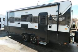 2023 Southern Cross Signature Series V5-3 Club Lounge