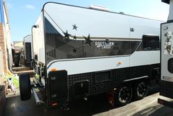 2023 Southern Cross Signature Series V5-3 Club Lounge