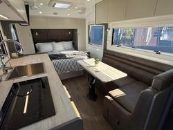 2025 Urban Caravans Xterrain 18'9 Skt Layout