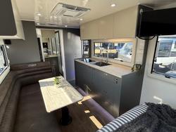 2025 Urban Caravans Xterrain 18'9 Skt Layout