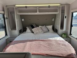 2025 JB Caravans 17'10