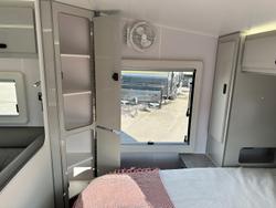 2025 JB Caravans 17'10