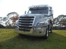 2023 Freightliner Cascadia 126 Tipper SILVER