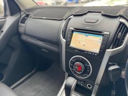 2015 Isuzu
MU-X LS-T