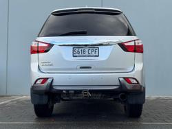 2015 Isuzu
MU-X LS-T