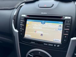 2015 Isuzu
MU-X LS-T