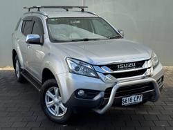 2015 Isuzu
MU-X LS-T
