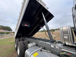 2025 Sitrak C7h Aussie Made Body