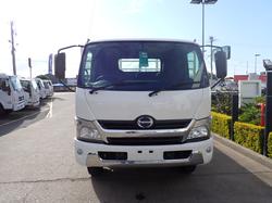 2015 HINO DUTRO 921 WHITE