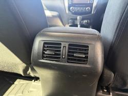 2017 Nissan Navara ST