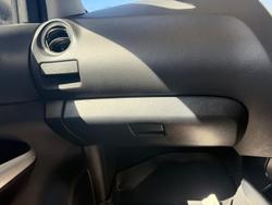 2017 Nissan Navara ST