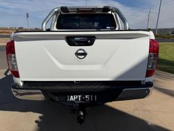2017 Nissan Navara ST