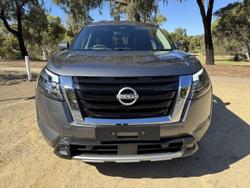 2023 Nissan
                Pathfinder Ti-L 4WD