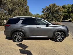 2023 Nissan
                Pathfinder Ti-L 4WD