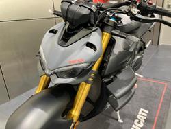 2024 Ducati Streetfighter V4 S Streetfighter Grey