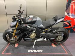 2024 Ducati Streetfighter V4 S Streetfighter Grey