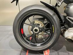 2024 Ducati Streetfighter V4 S Streetfighter Grey
