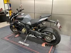 2024 Ducati Streetfighter V4 S Streetfighter Grey