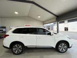 2020 Mitsubishi
                Outlander LS