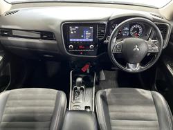 2020 Mitsubishi
                Outlander LS