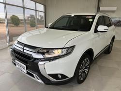 2020 Mitsubishi
                Outlander LS