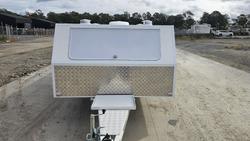2025 McNeill 10 Dog Trailer White