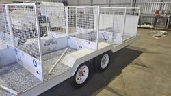 2025 McNeill 10 Dog Trailer White
