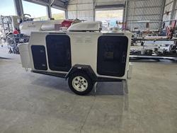 2025 McNeill 4 Dog Deluxe