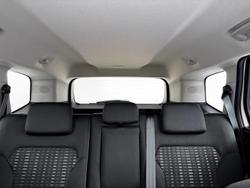2025 Ford
Everest Ambiente