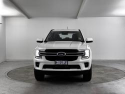 2025 Ford
Everest Ambiente