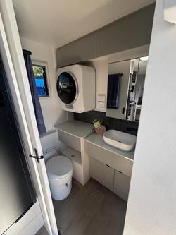 2025 New Age Caravans New Age Caravan Manta Ray Mr16e Adventurer