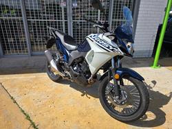 2025 Kawasaki VERSYS-X 300 BURGUNDY