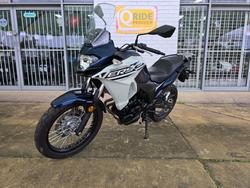 2025 Kawasaki VERSYS-X 300