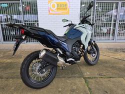 2025 Kawasaki VERSYS-X 300