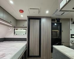 2025 JAYCO BASE STATION 19.61-7.BS-MY25 GREEN