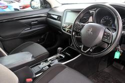 2020 Mitsubishi Outlander ES ZL MY20 AWD White