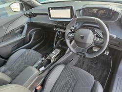 2025 Peugeot 2008 GT Hybrid